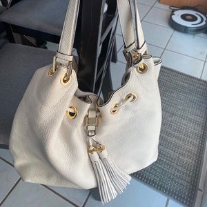 Authentic Michael Kors Shoulder Bag Vainilla